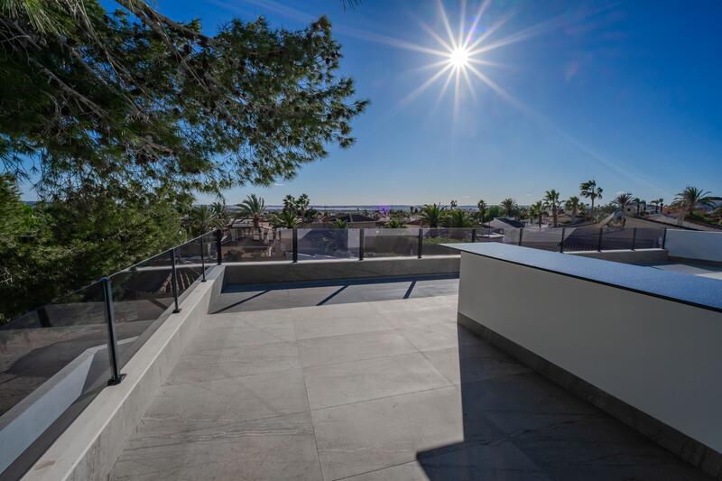 4 Cuarto Villa en venta