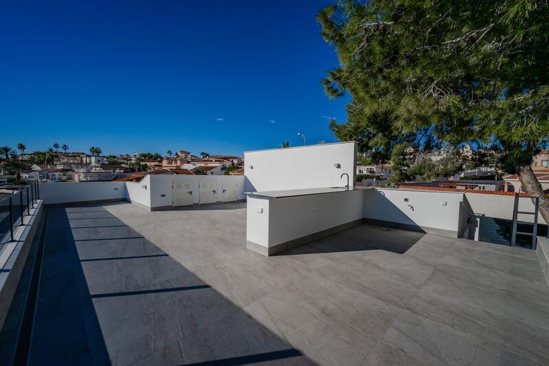 4 Cuarto Villa en venta