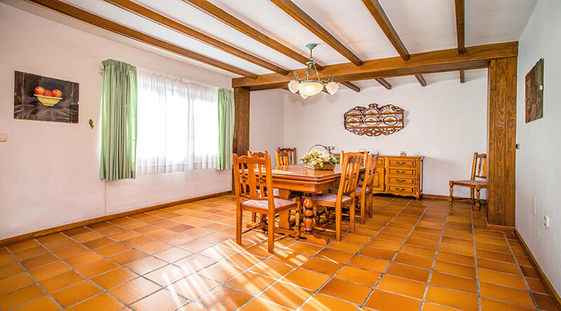 4 slaapkamer Villa Te koop