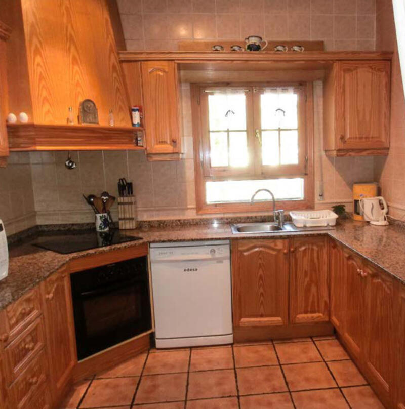 6 bedroom Country House for sale