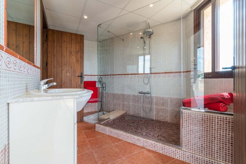 5 bedroom Villa for sale