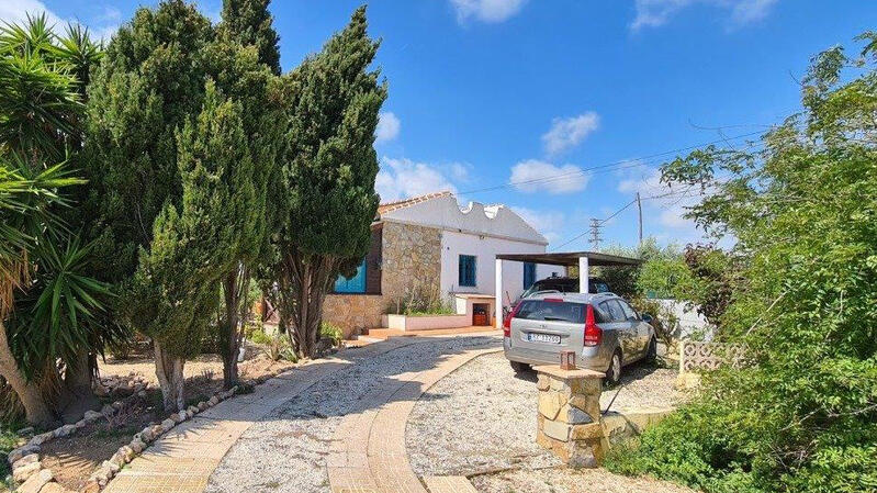 2 bedroom Country House for sale 2 bedroom Country House for sale