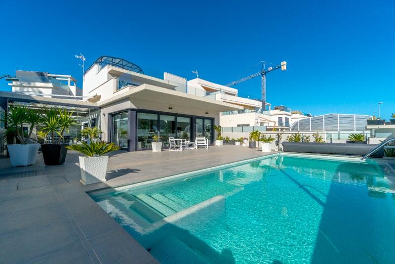 Villa for sale in Campoamor, Alicante