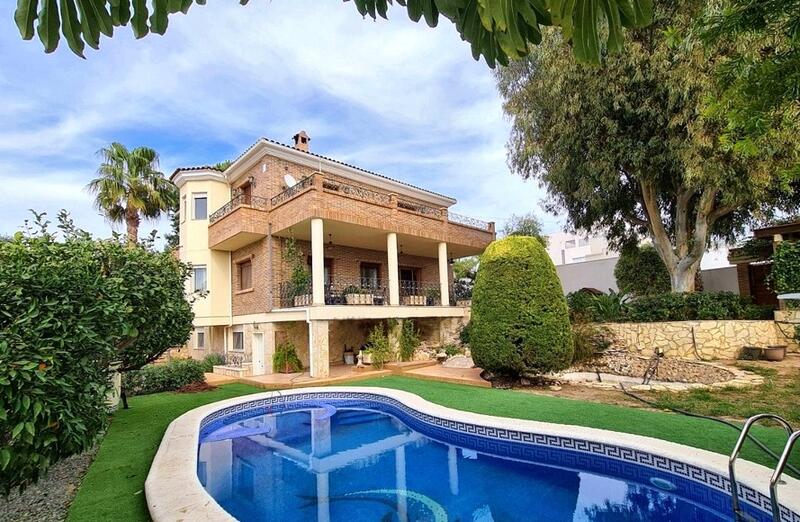 Villa for sale in Ciudad Quesada, Alicante