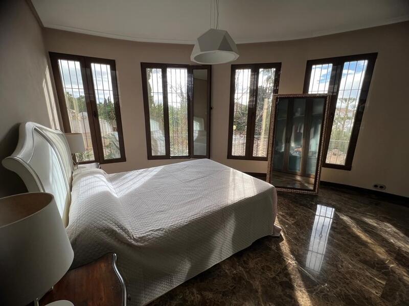 6 bedroom Villa for sale 6 bedroom Villa for sale