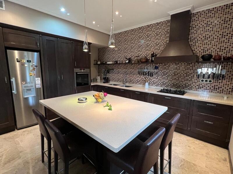 6 bedroom Villa for sale 6 bedroom Villa for sale