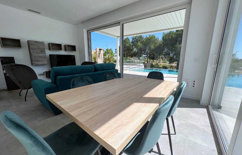 3 soverom Villa til salgs 3 soverom Villa til salgs