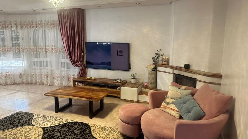 7 bedroom Villa for sale