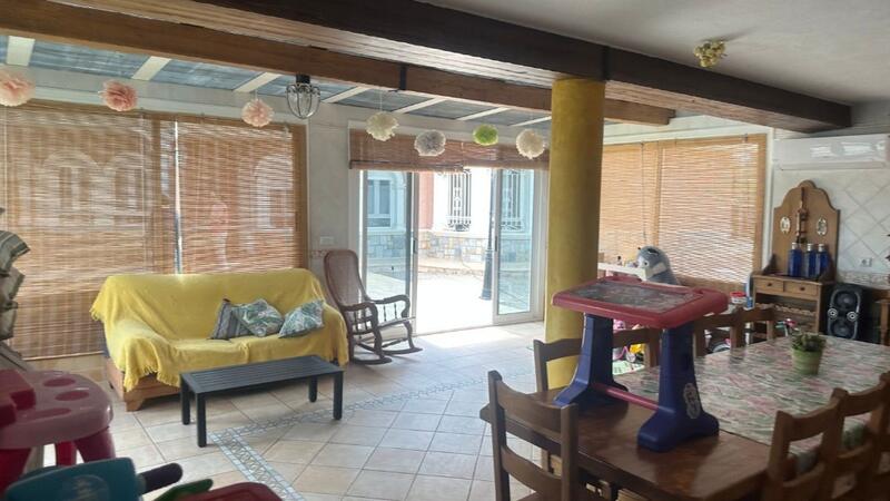 7 bedroom Villa for sale