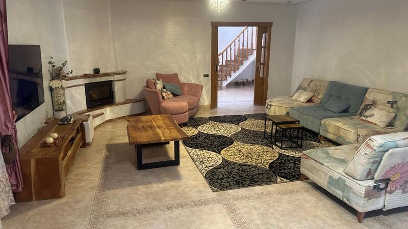 7 bedroom Villa for sale