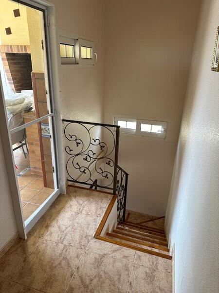 3 slaapkamer Gezinswoning Te koop