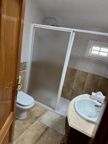 3 slaapkamer Gezinswoning Te koop