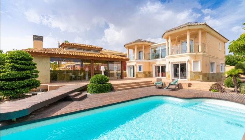Villa till salu i Torrevieja, Alicante