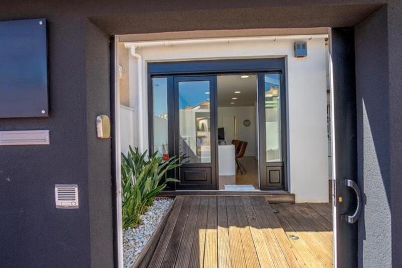 4 bedroom Commercial Property for sale