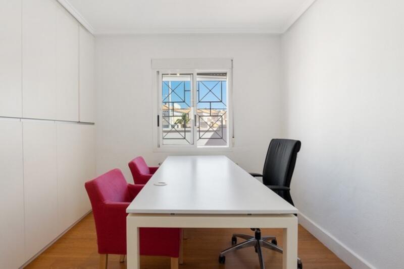 4 bedroom Commercial Property for sale