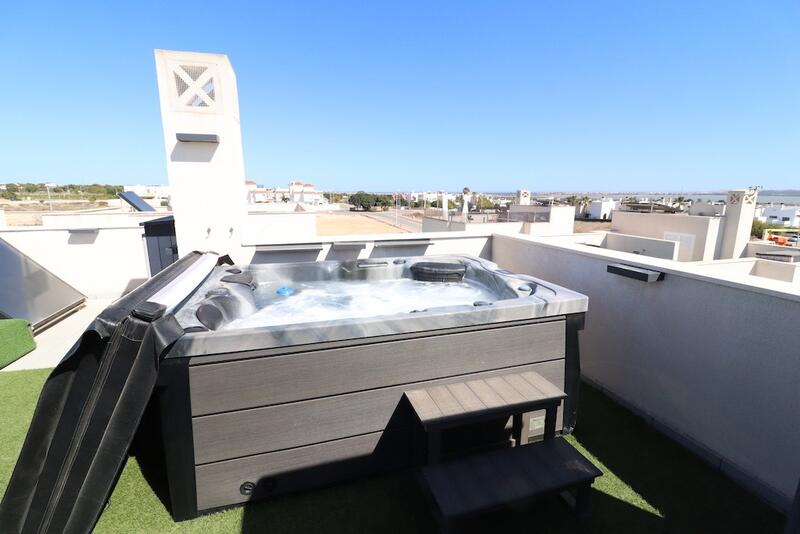 2 Schlafzimmer Villa zu verkaufen 2 Schlafzimmer Villa zu verkaufen