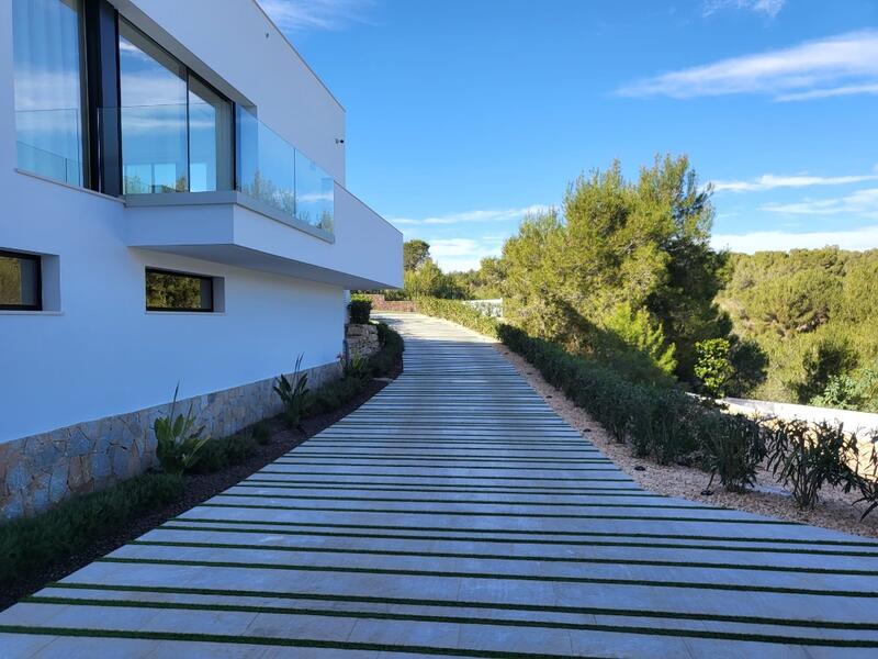 4 bedroom Villa for sale