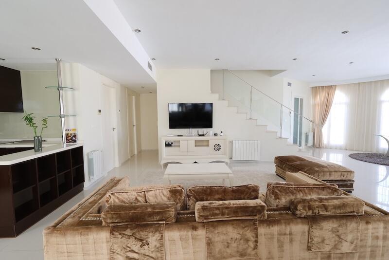 5 chambre Villa à vendre 5 chambre Villa à vendre