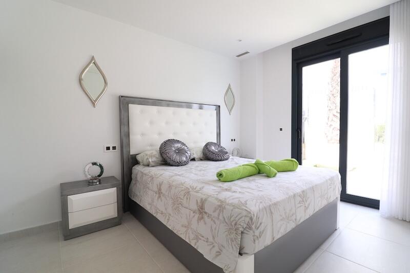 3 Schlafzimmer Villa zu verkaufen 3 Schlafzimmer Villa zu verkaufen