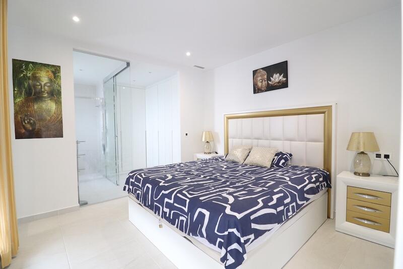 3 Schlafzimmer Villa zu verkaufen 3 Schlafzimmer Villa zu verkaufen