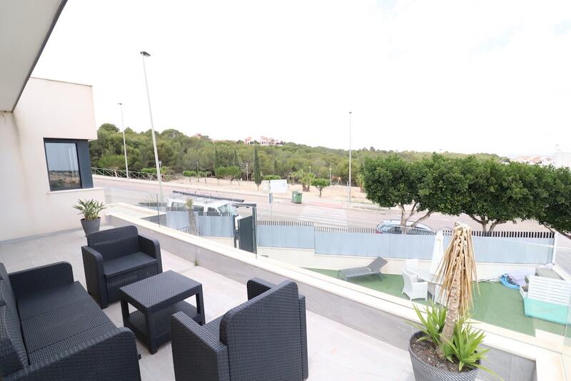 3 Schlafzimmer Villa zu verkaufen 3 Schlafzimmer Villa zu verkaufen