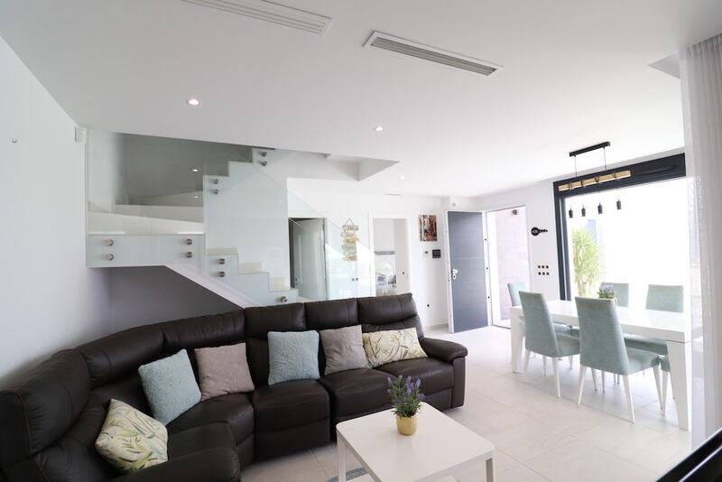 3 Schlafzimmer Villa zu verkaufen 3 Schlafzimmer Villa zu verkaufen