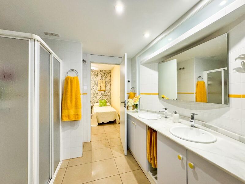 2 slaapkamer Appartement Te koop 2 slaapkamer Appartement Te koop