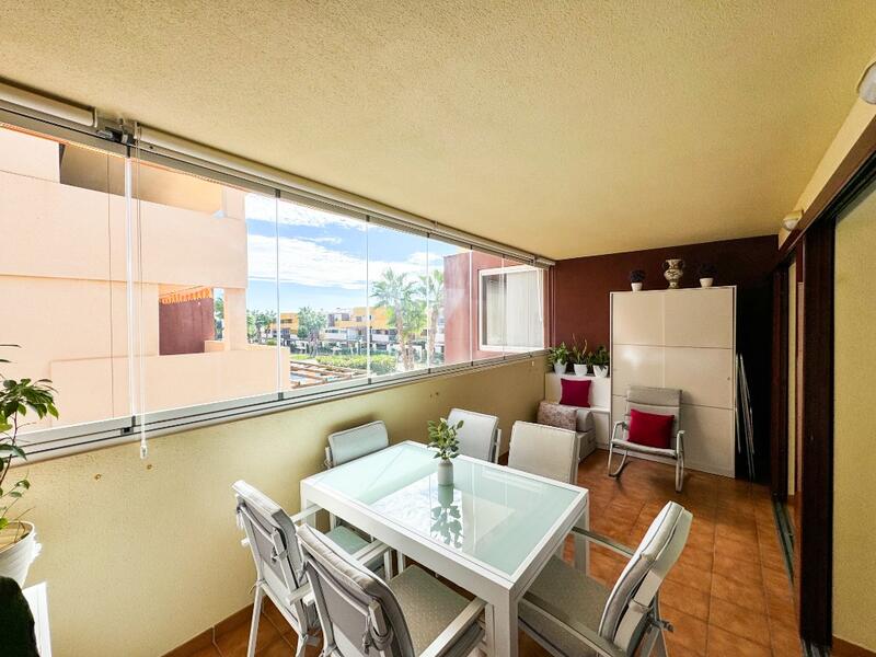 2 slaapkamer Appartement Te koop 2 slaapkamer Appartement Te koop