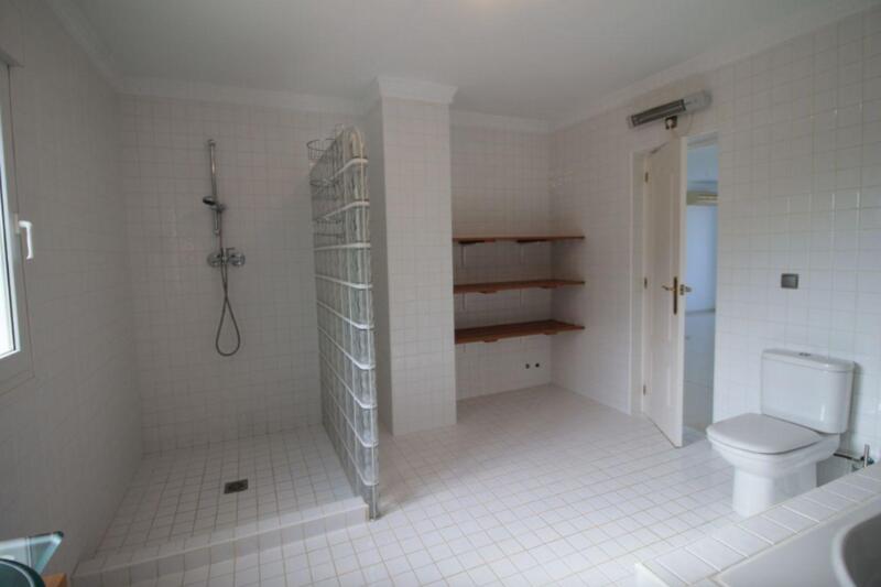 4 bedroom Villa for sale