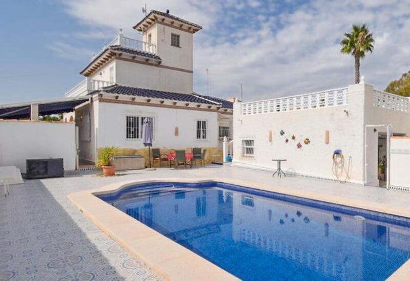 Villa till salu i Cabo Roig, Alicante