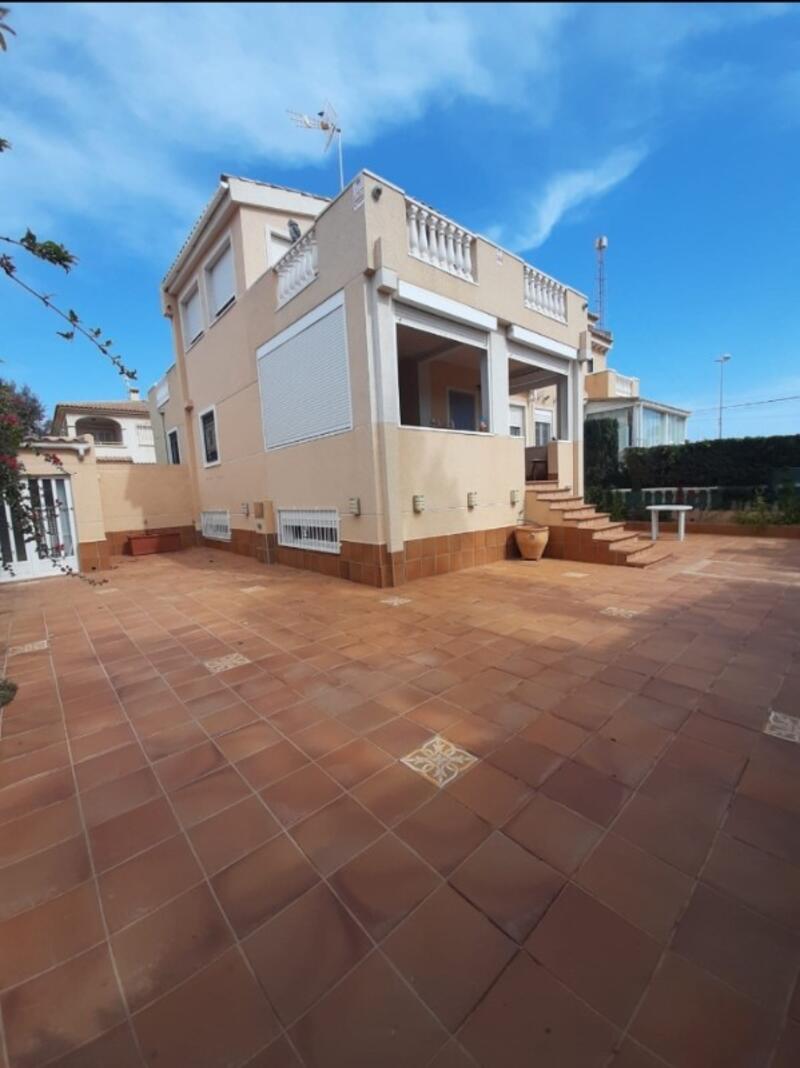 Townhouse for sale in La Mata, Alicante