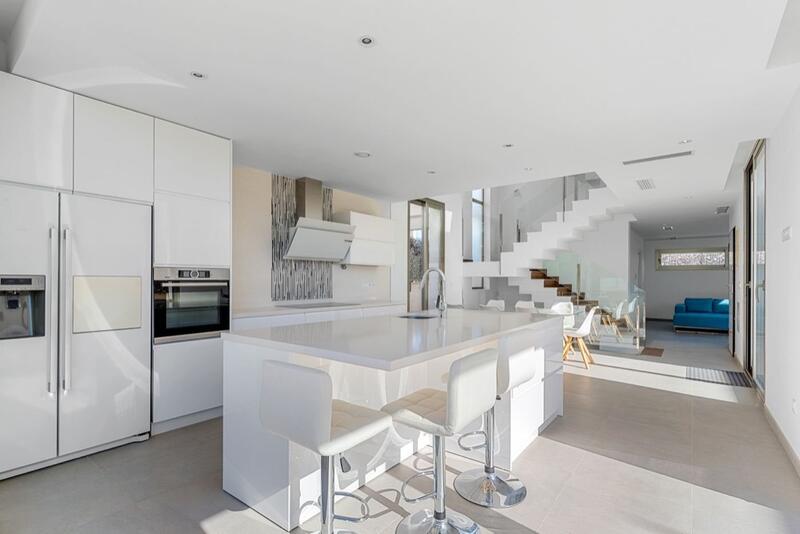 6 bedroom Villa for sale