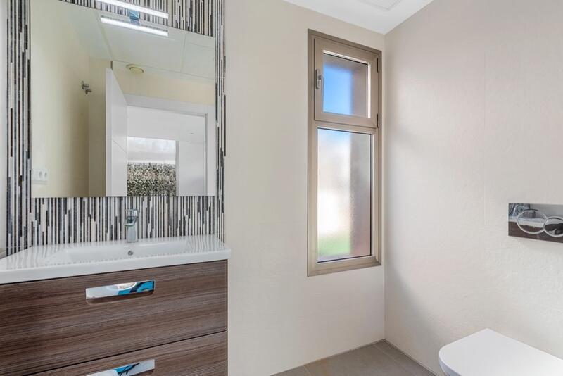 6 bedroom Villa for sale