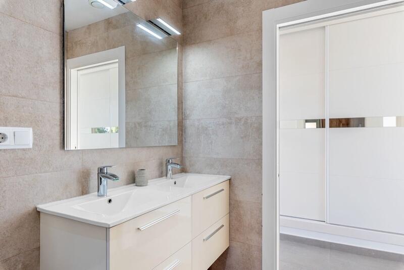 6 bedroom Villa for sale