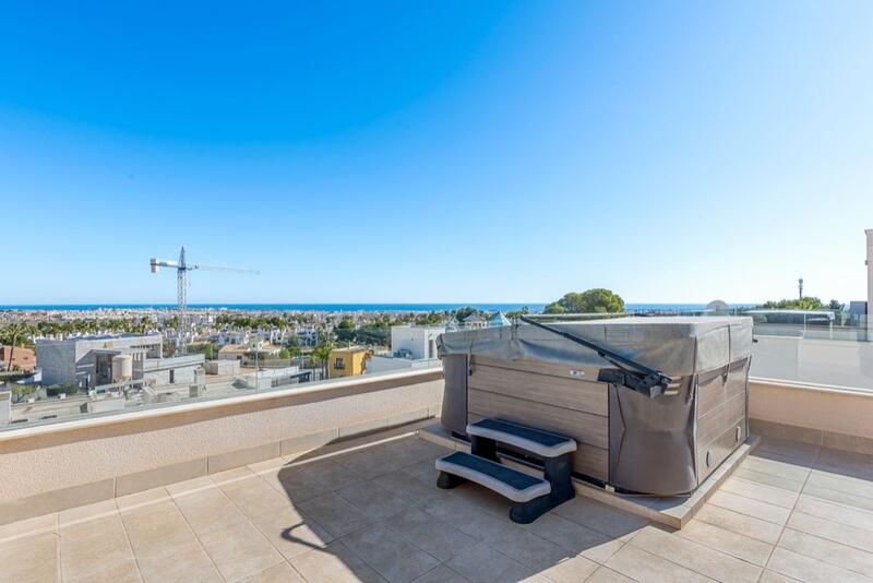 6 bedroom Villa for sale