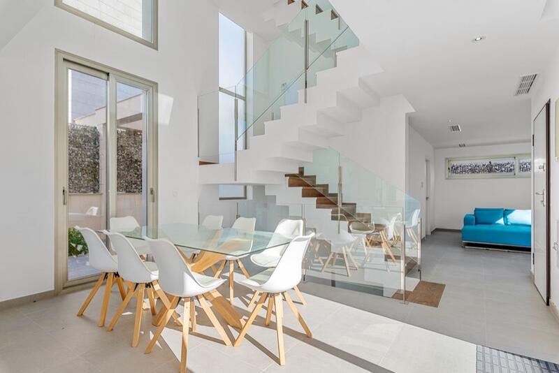 6 bedroom Villa for sale