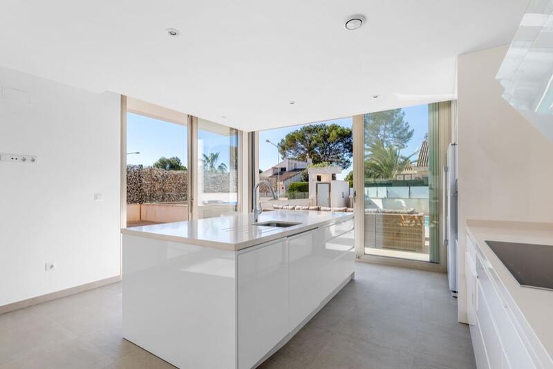 6 bedroom Villa for sale