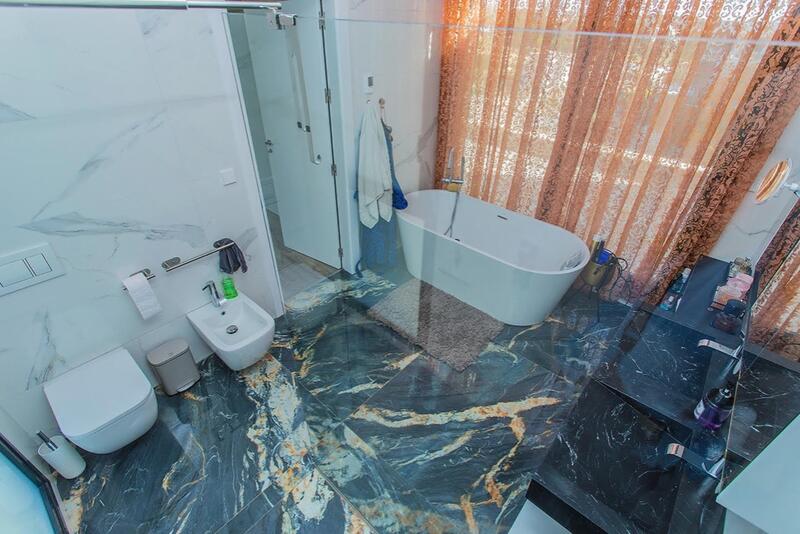 6 bedroom Villa for sale 6 bedroom Villa for sale