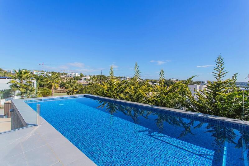 6 bedroom Villa for sale 6 bedroom Villa for sale