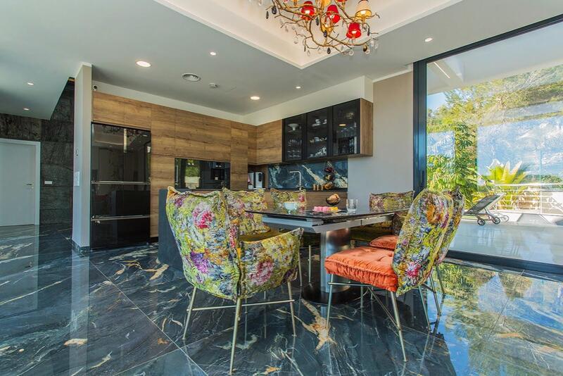 6 bedroom Villa for sale 6 bedroom Villa for sale