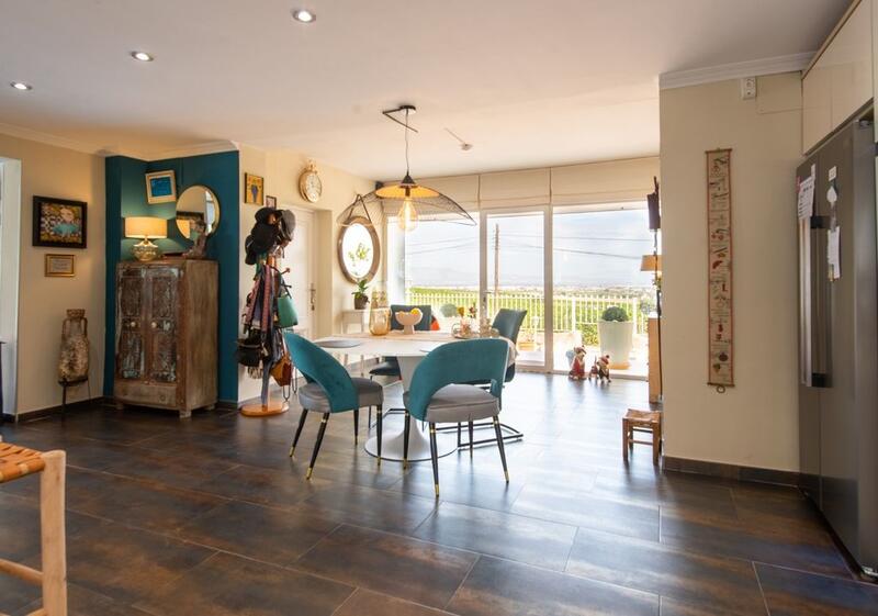 4 slaapkamer Villa Te koop 4 slaapkamer Villa Te koop