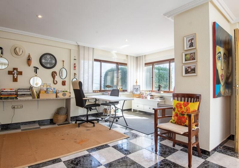 4 slaapkamer Villa Te koop 4 slaapkamer Villa Te koop