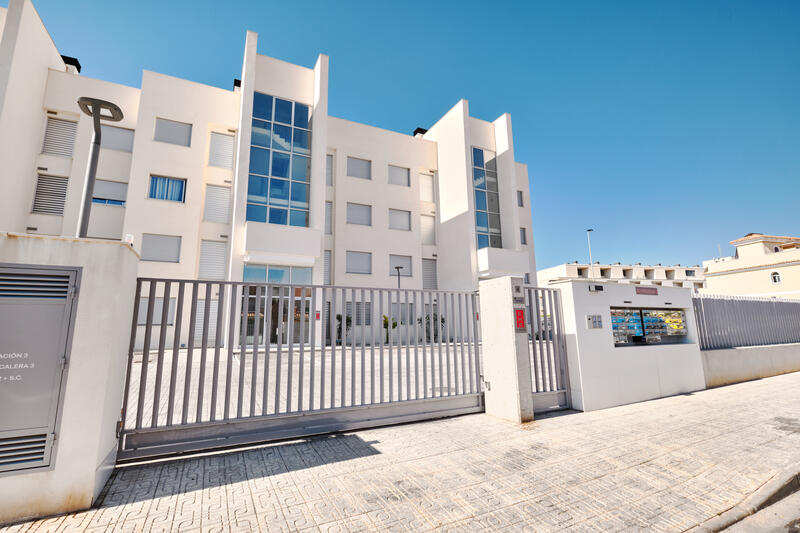 2 slaapkamer Appartement Te koop 2 slaapkamer Appartement Te koop