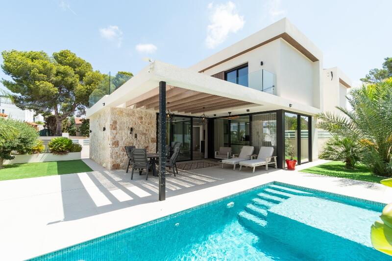 Villa till salu i Los Balcones, Alicante