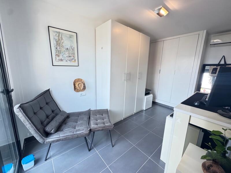 2 bedroom Townhouse for sale