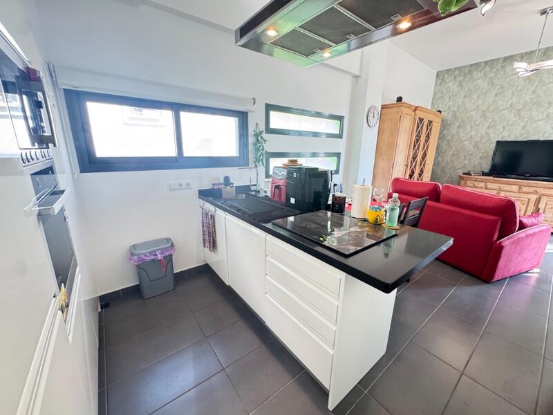 2 bedroom Townhouse for sale