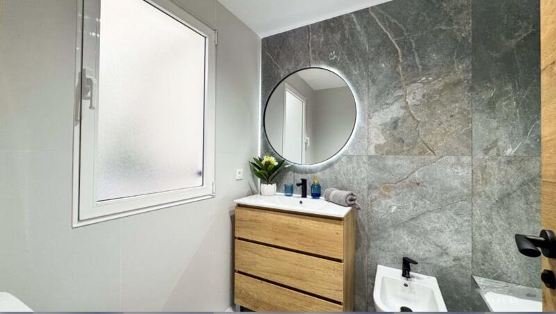 4 спальная комната квартира продается 4 спальная комната квартира продается