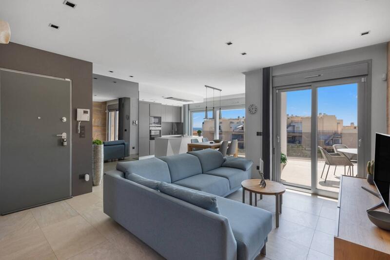 3 bedroom Apartment for sale