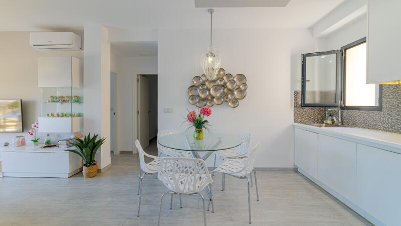 2 slaapkamer Appartement Te koop 2 slaapkamer Appartement Te koop