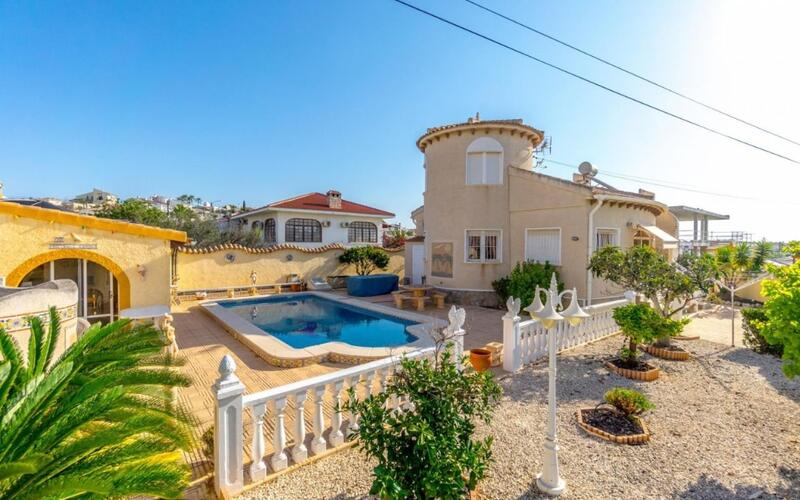 3 Schlafzimmer Villa zu verkaufen 3 Schlafzimmer Villa zu verkaufen